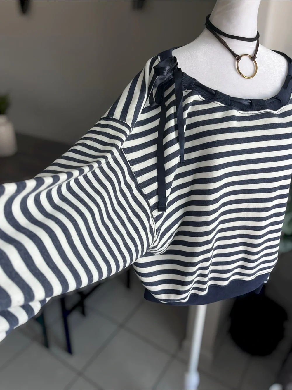 Hollister Striped Ribbon Bow Neckline Long Sleeve Sweatshirt Size M